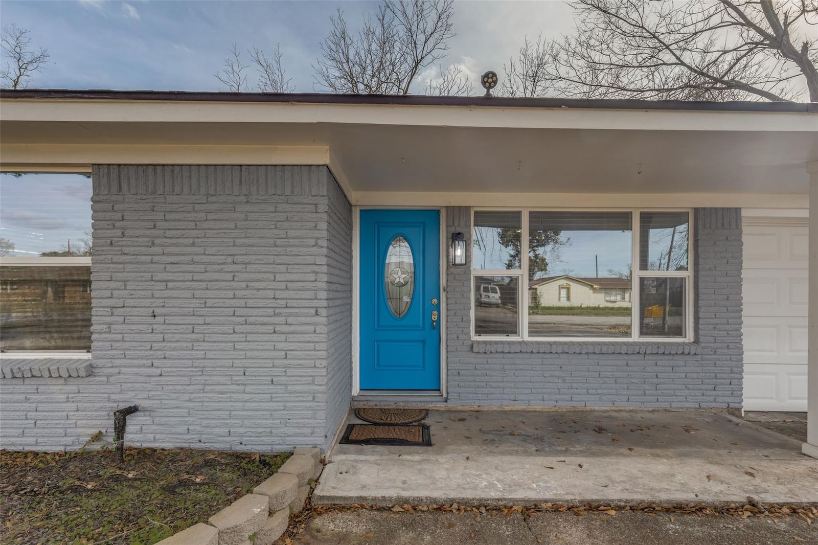611 Heidrich ST - Photo 1