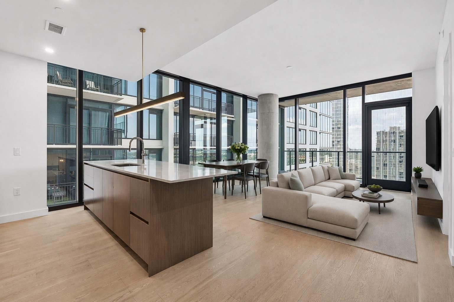 610 Davis ST #2208 - Photo 1