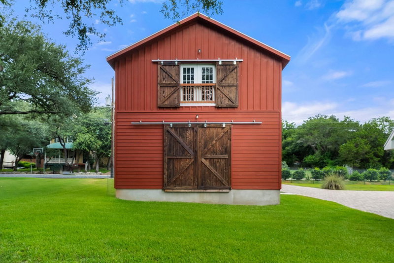 Property photo 32