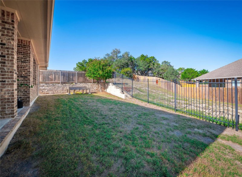 Property photo 32