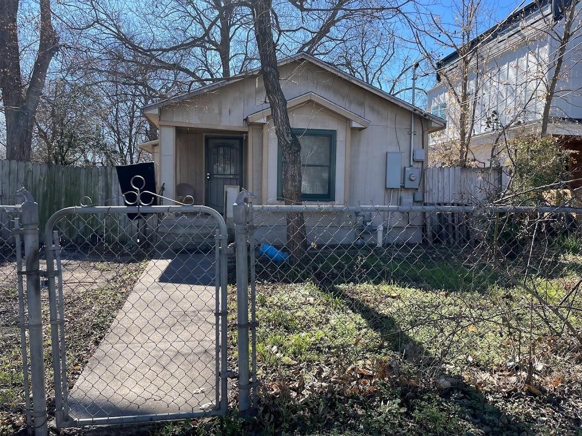 2817 Prado ST - Photo 1