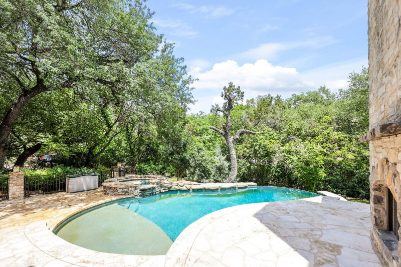 Property photo 38