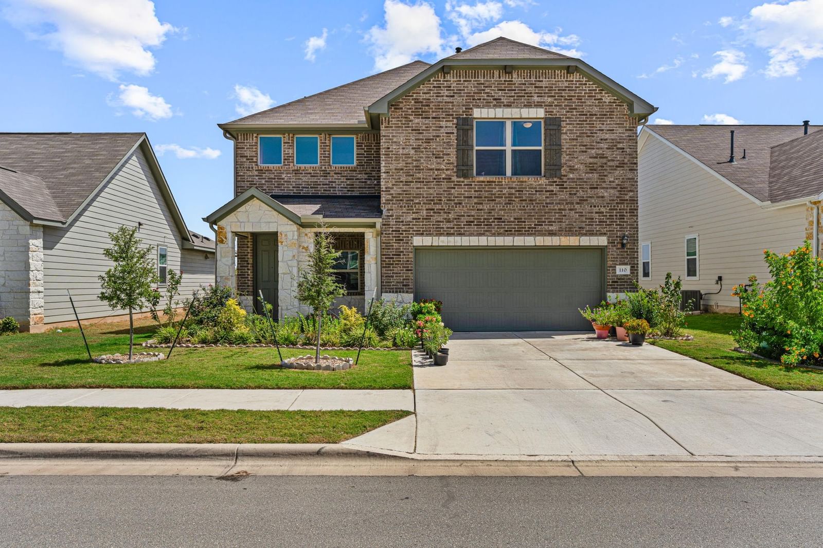 110 Palo Brea LOOP - Photo 1