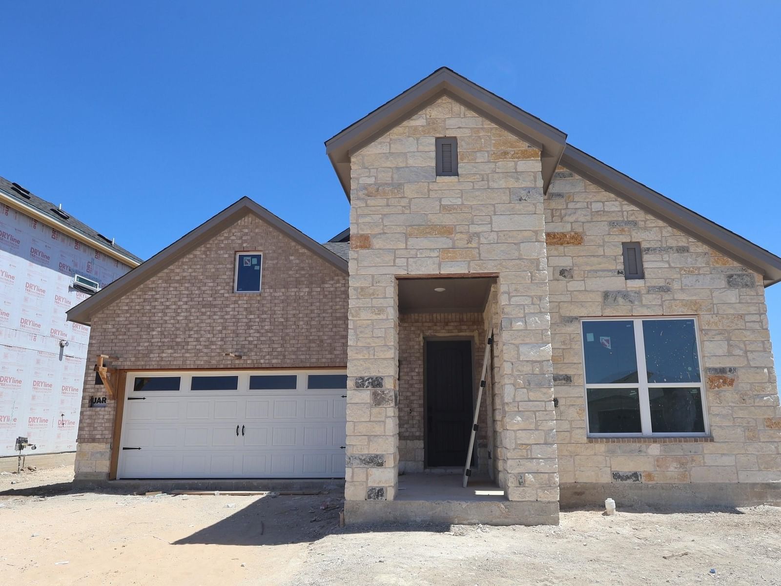 124 Leland Ave - Photo 1