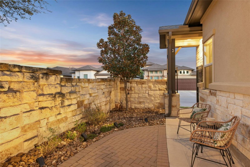 Property photo 32