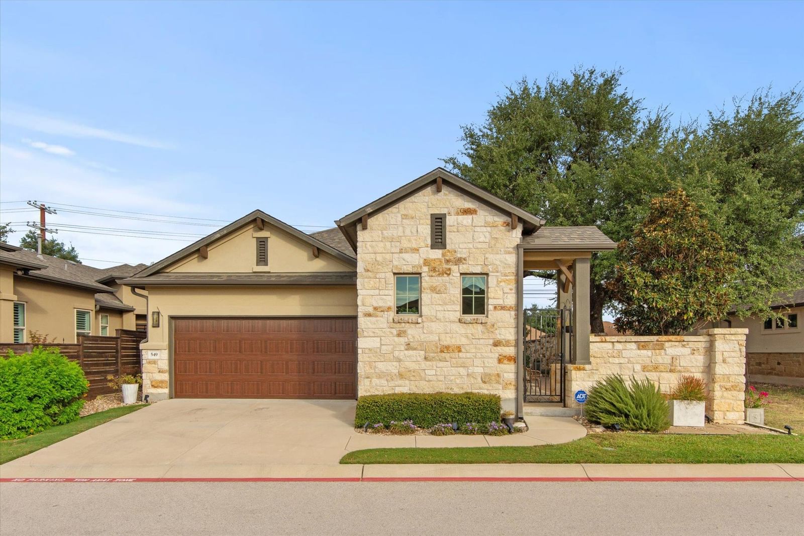 549 Clubhouse DR #G - Photo 1