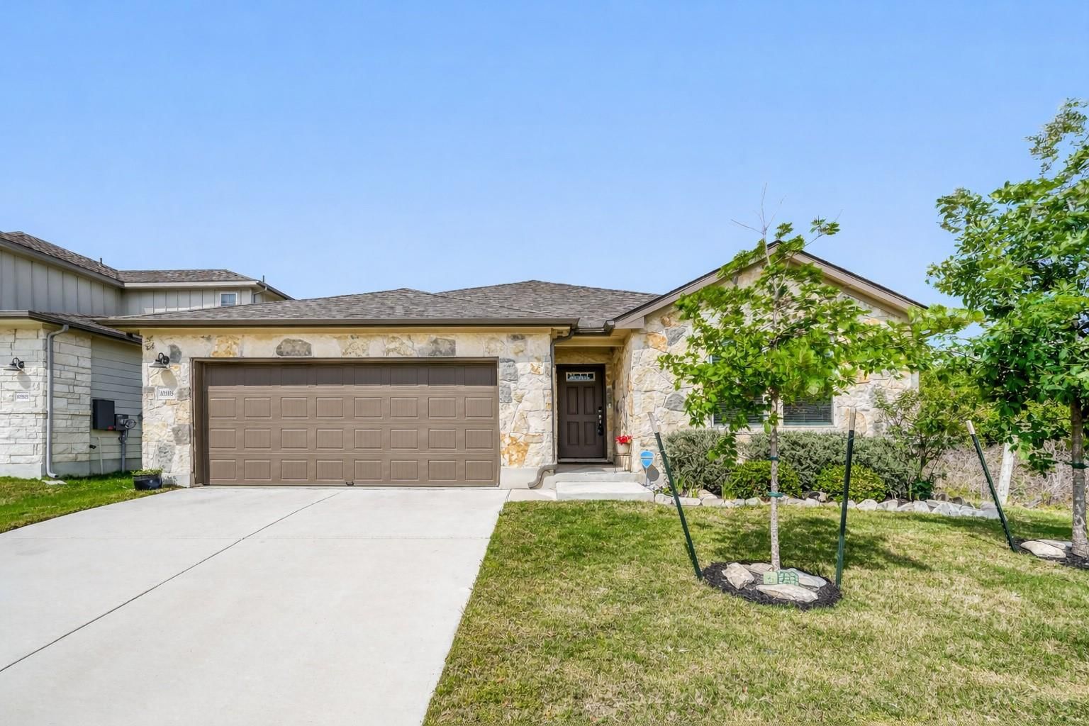 10505 Mager LN - Photo 1