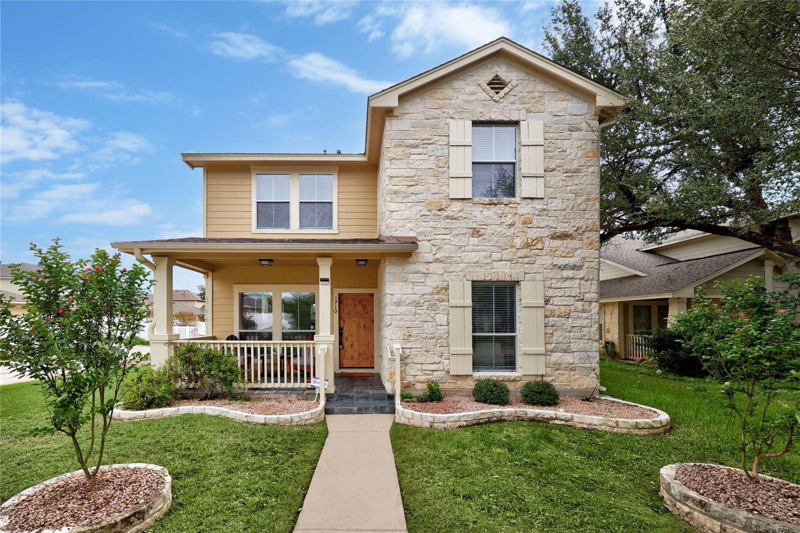1710 Big Bend DR - Photo 1