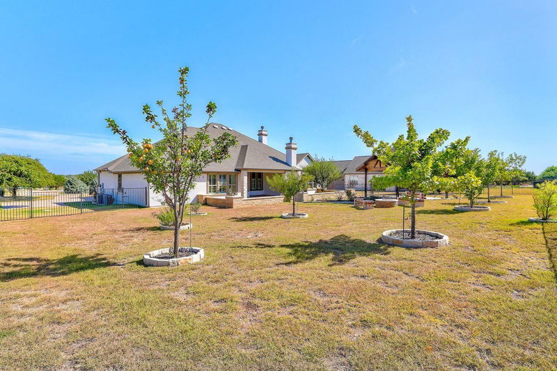 Property photo 32