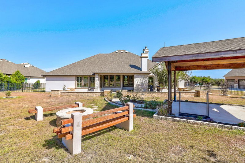 Property photo 33