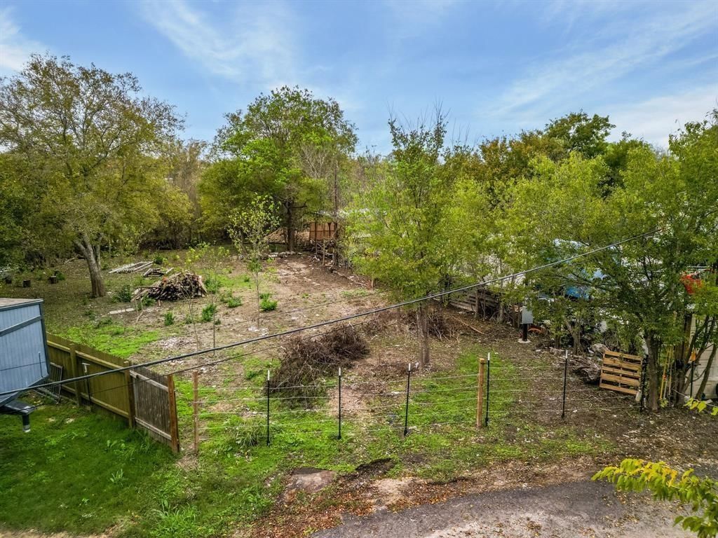 324 NW Knox DR - Photo 1