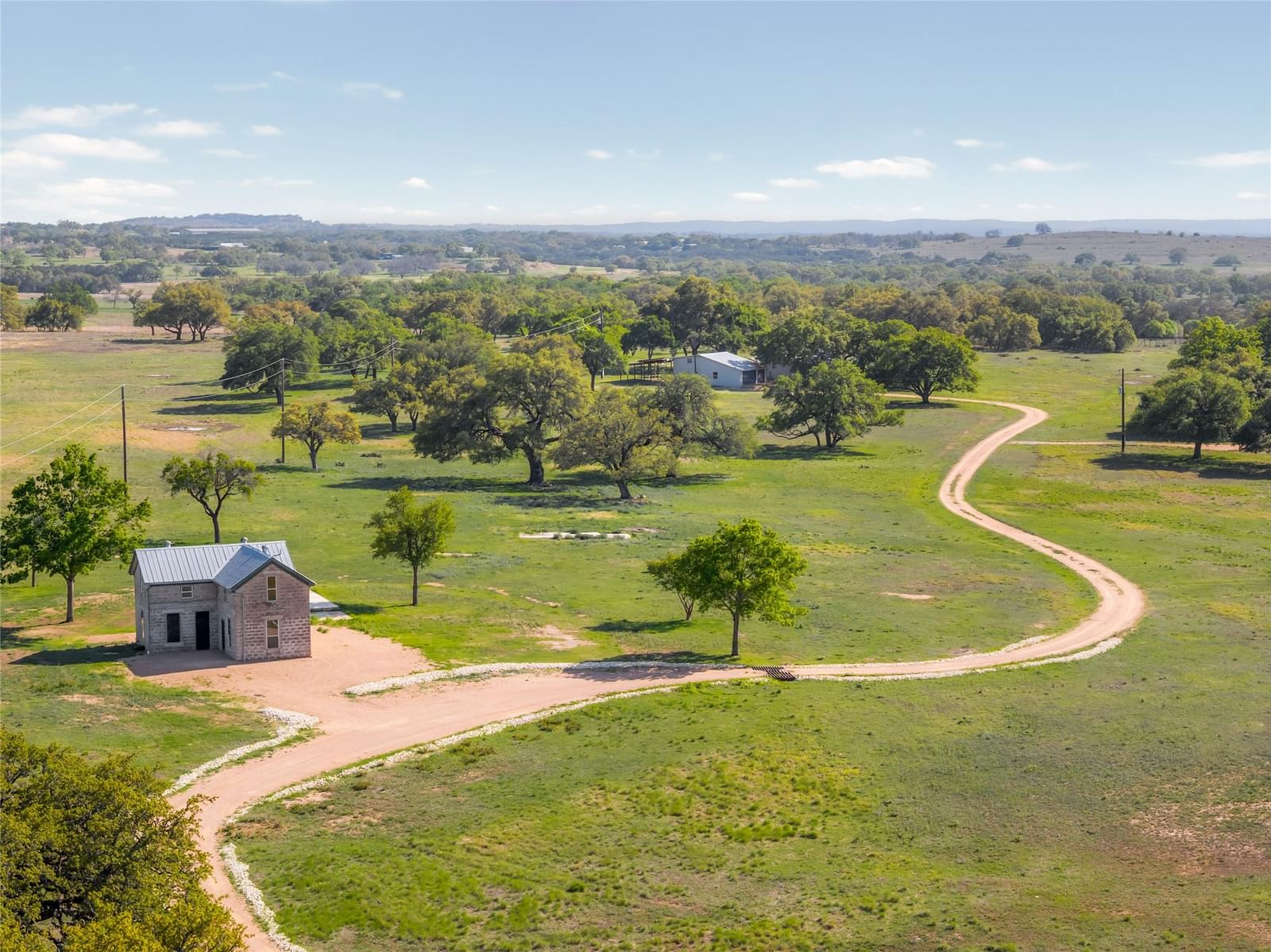 9695 W US 290 Highway - Photo 1