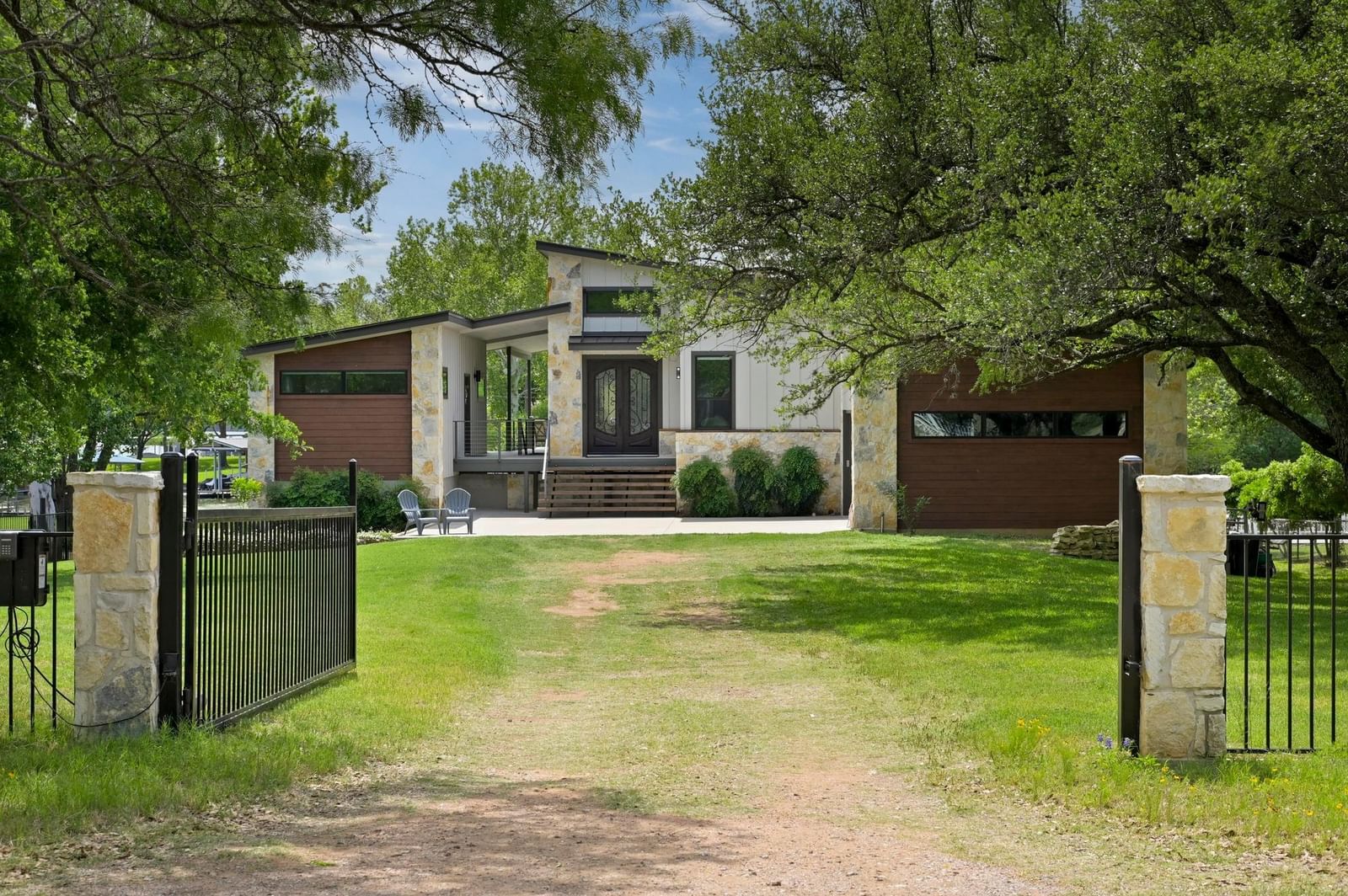 465 County Road 139 - Photo 1