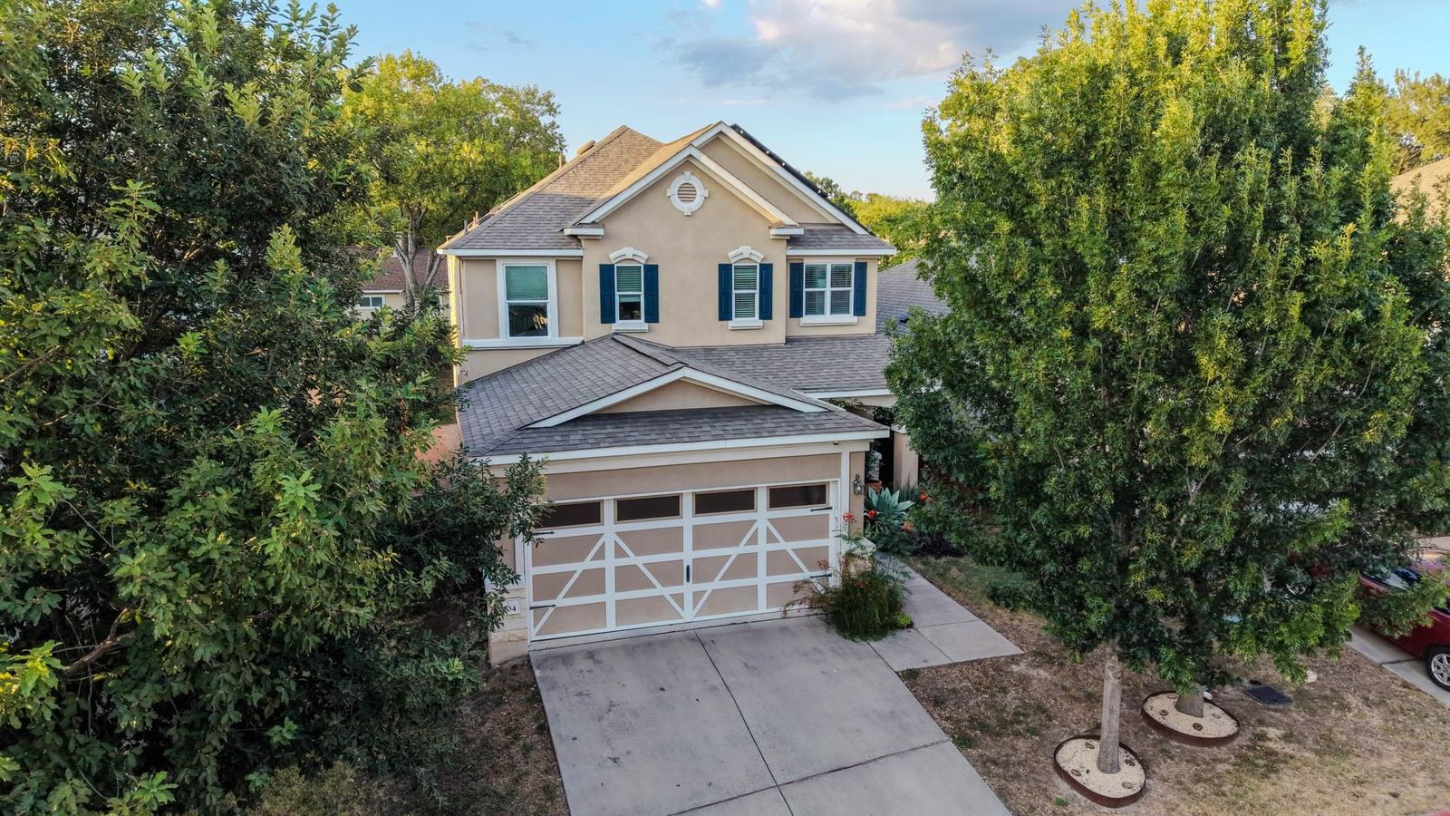 904 Emory Tree DR - Photo 1