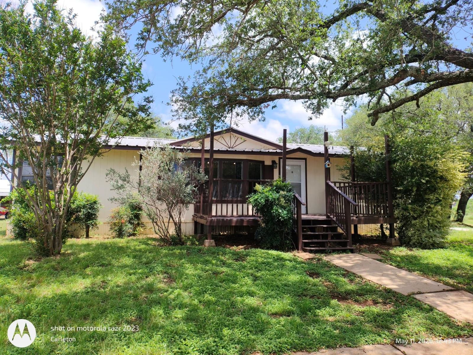 601 East Austin ST - Photo 1