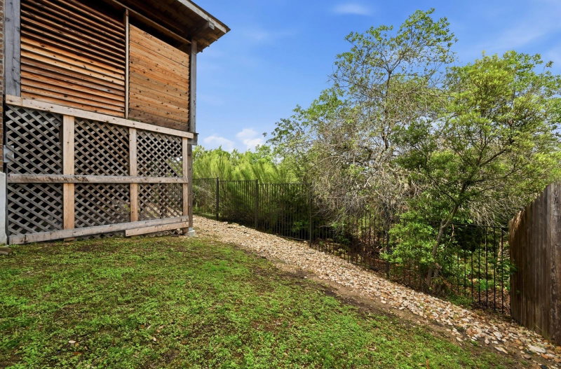 Property photo 38