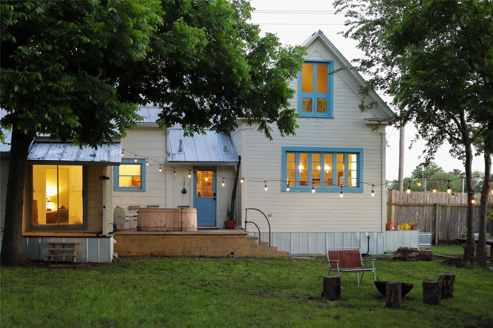 200 E Brenham ST - Photo 1