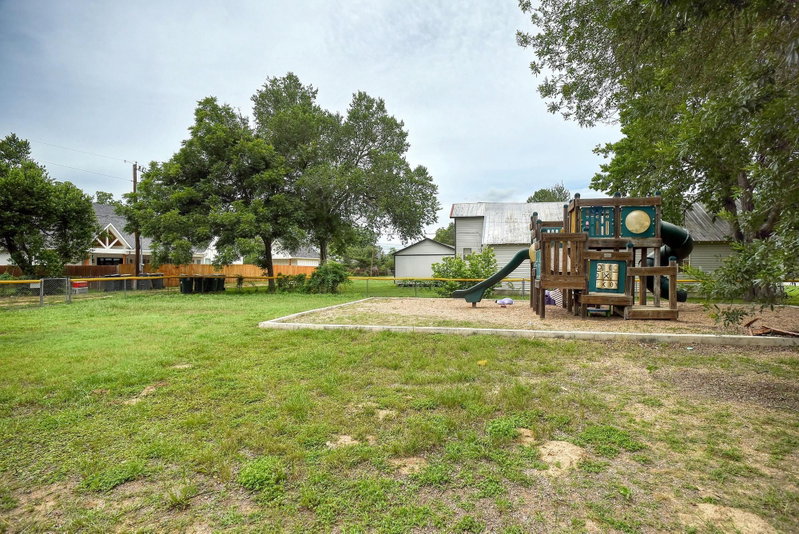 Property photo 35