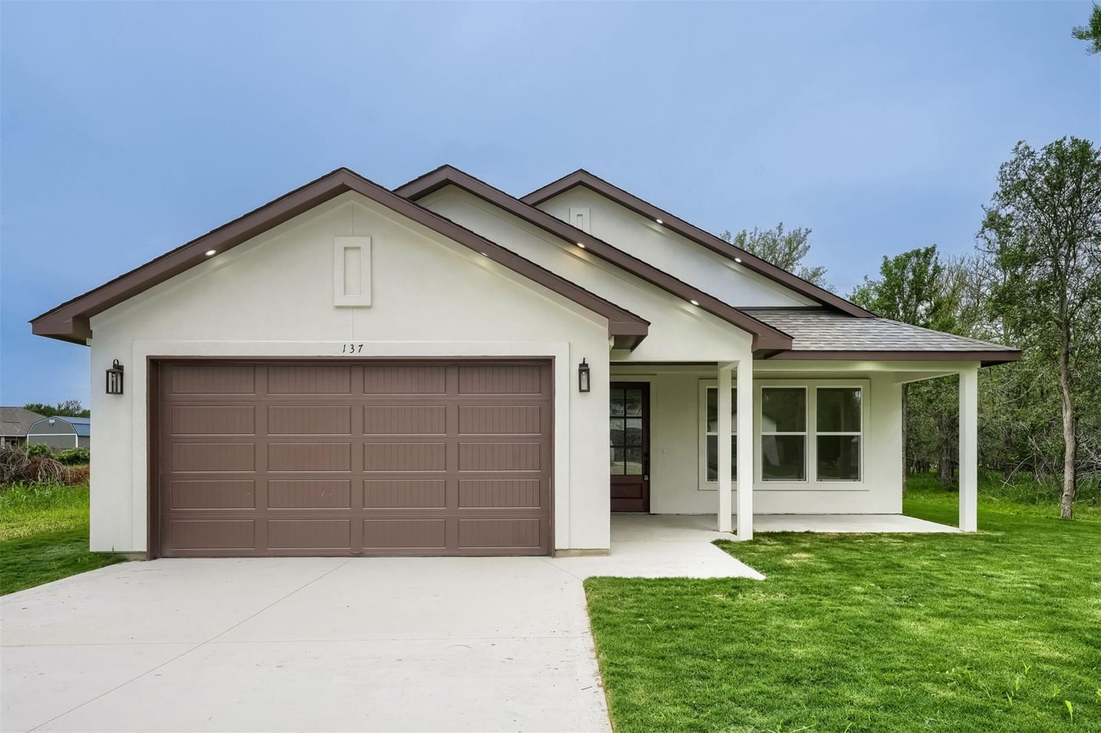137 Pauwela LN - Photo 1