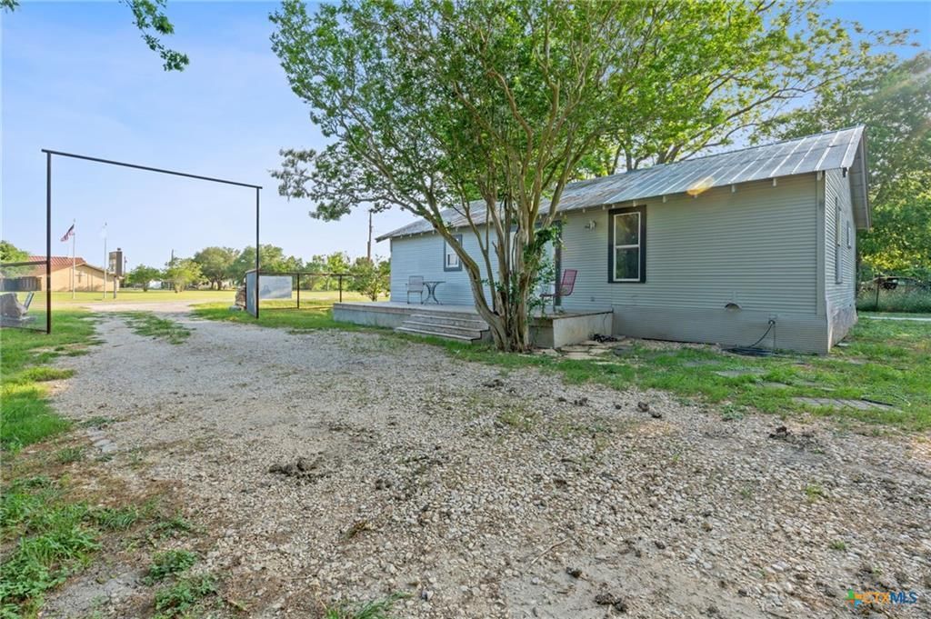 6071 Fm 713 - Photo 1