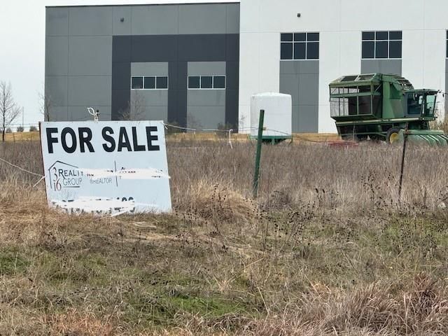 152 County Rd 152 - Photo 1