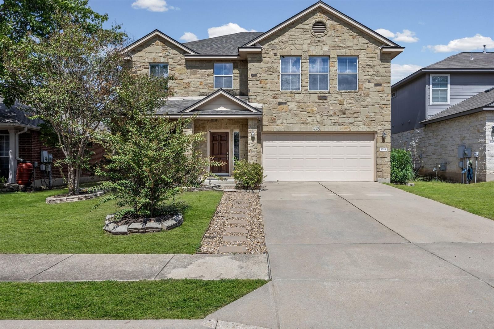 1704 McClannahan DR - Photo 1