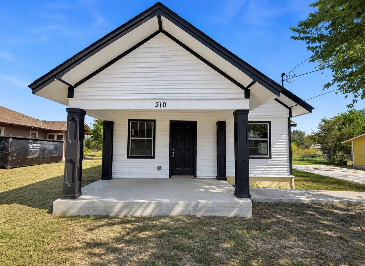510 E Pine ST - Photo 1