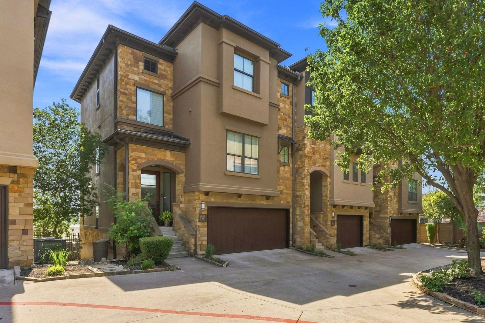6533 E Hill DR #5 - Photo 1