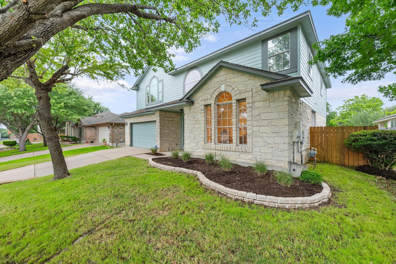 Photo 3