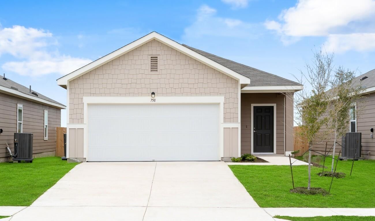 612 Cliff DR - Photo 1
