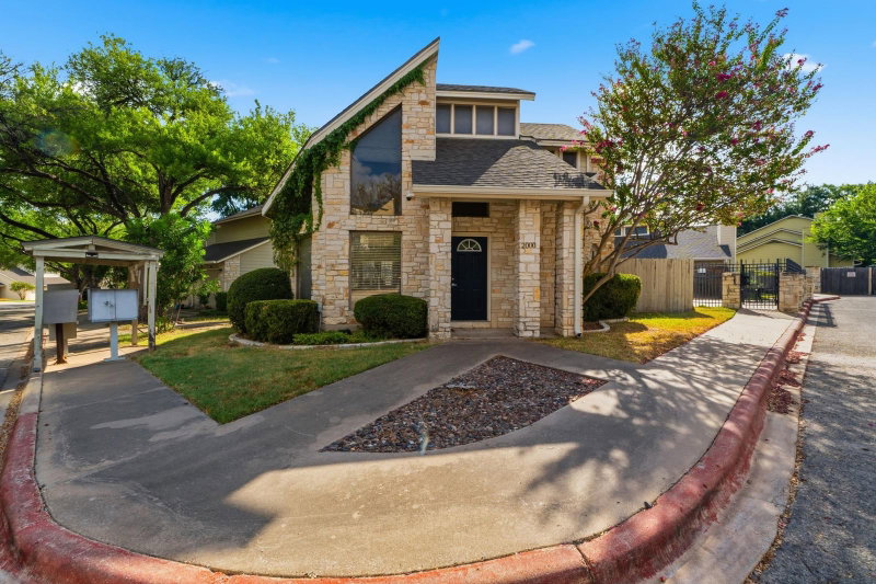Property photo 32