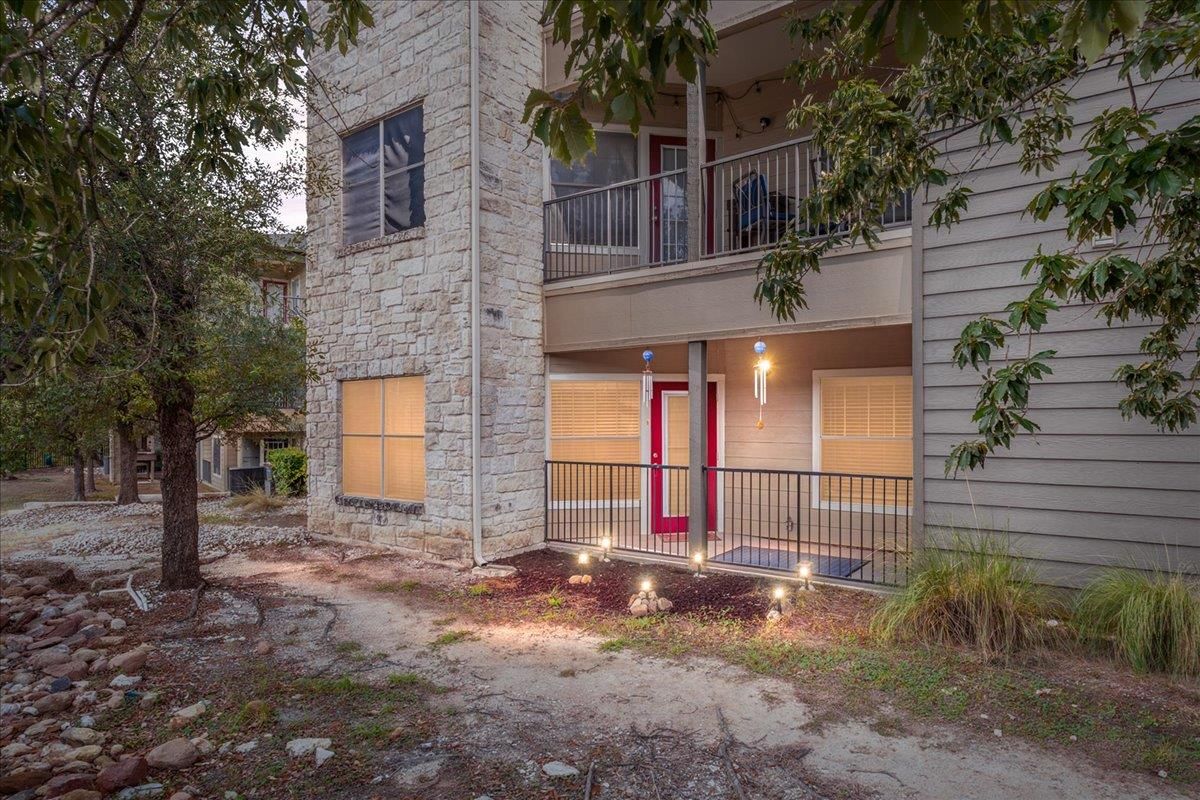 2320 Gracy Farms LN #414 - Photo 1