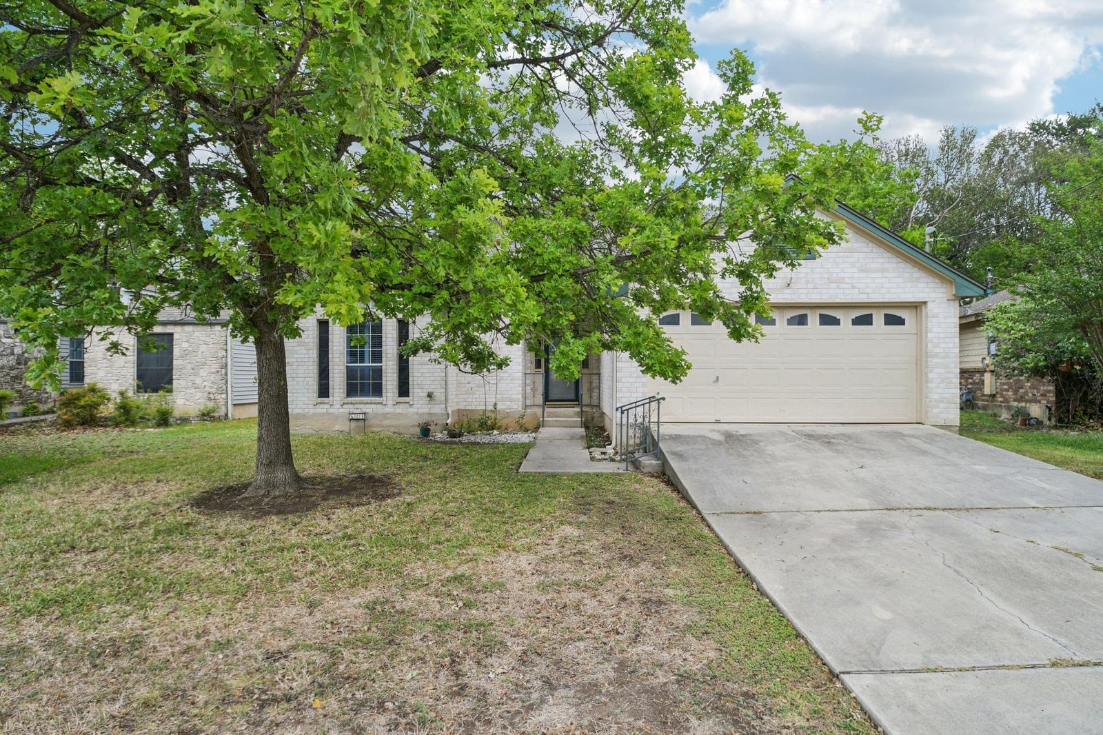 604 Clyde CT - Photo 1