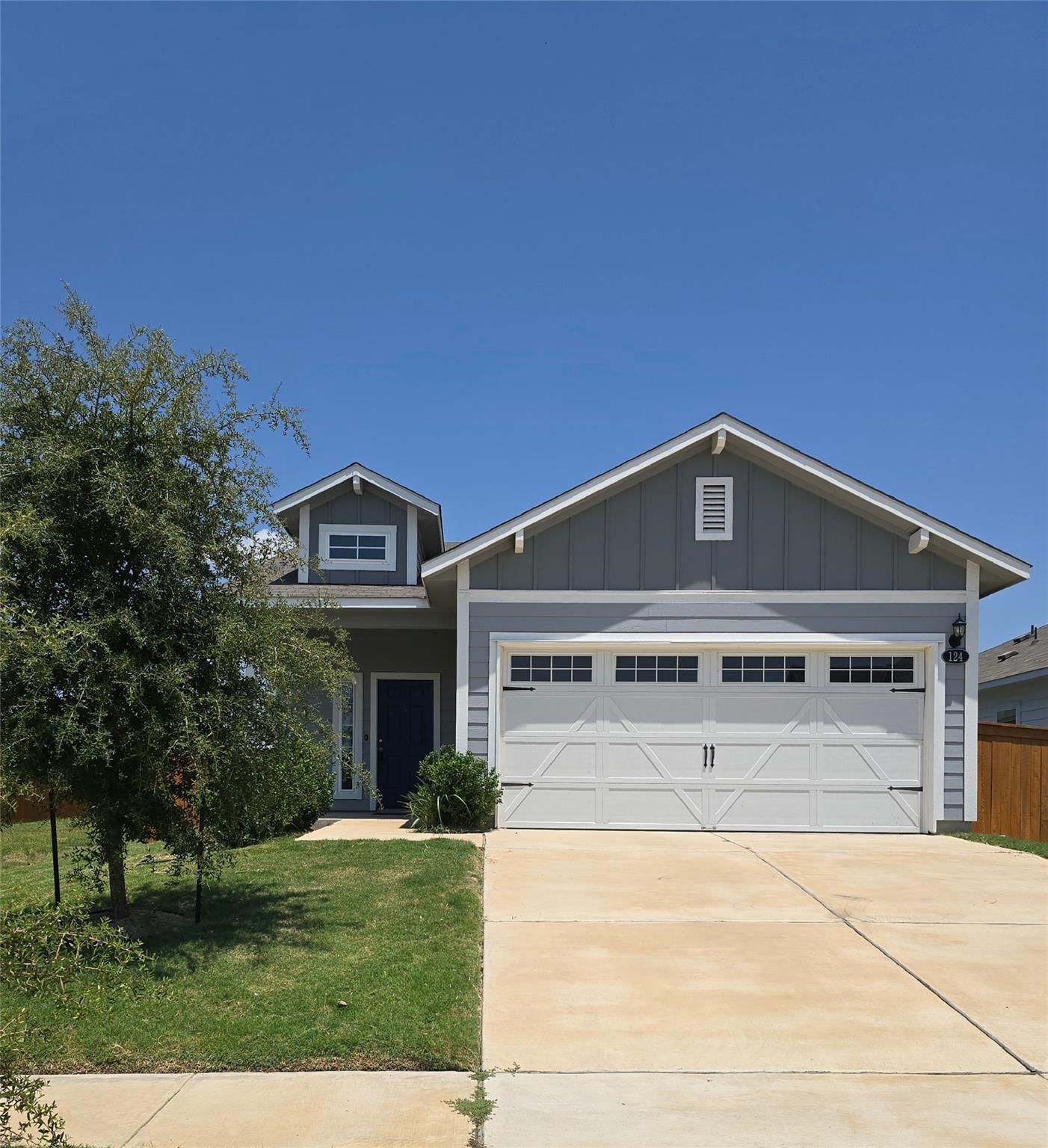 124 Edward R Gaytan ST - Photo 1