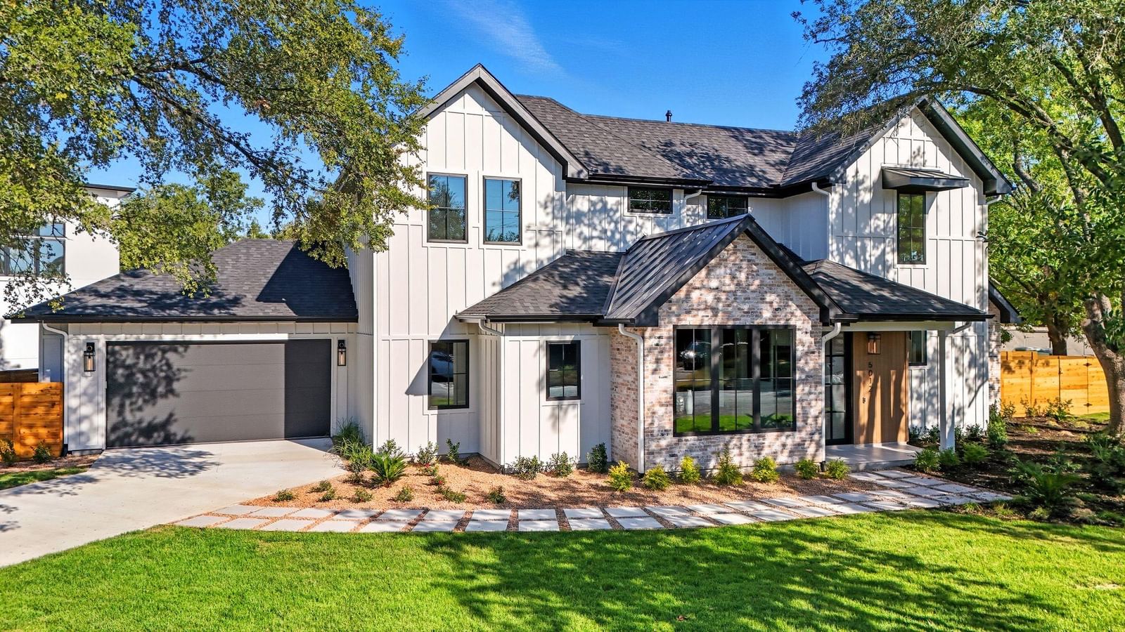 5012 Highland CT - Photo 1