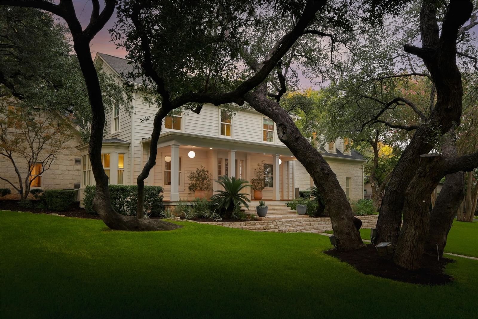 2308 Bridle PATH - Photo 1