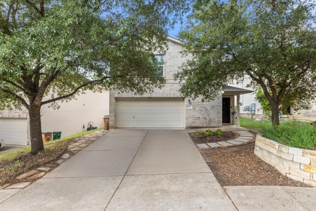 8716 Davis Oaks TRL - Photo 1
