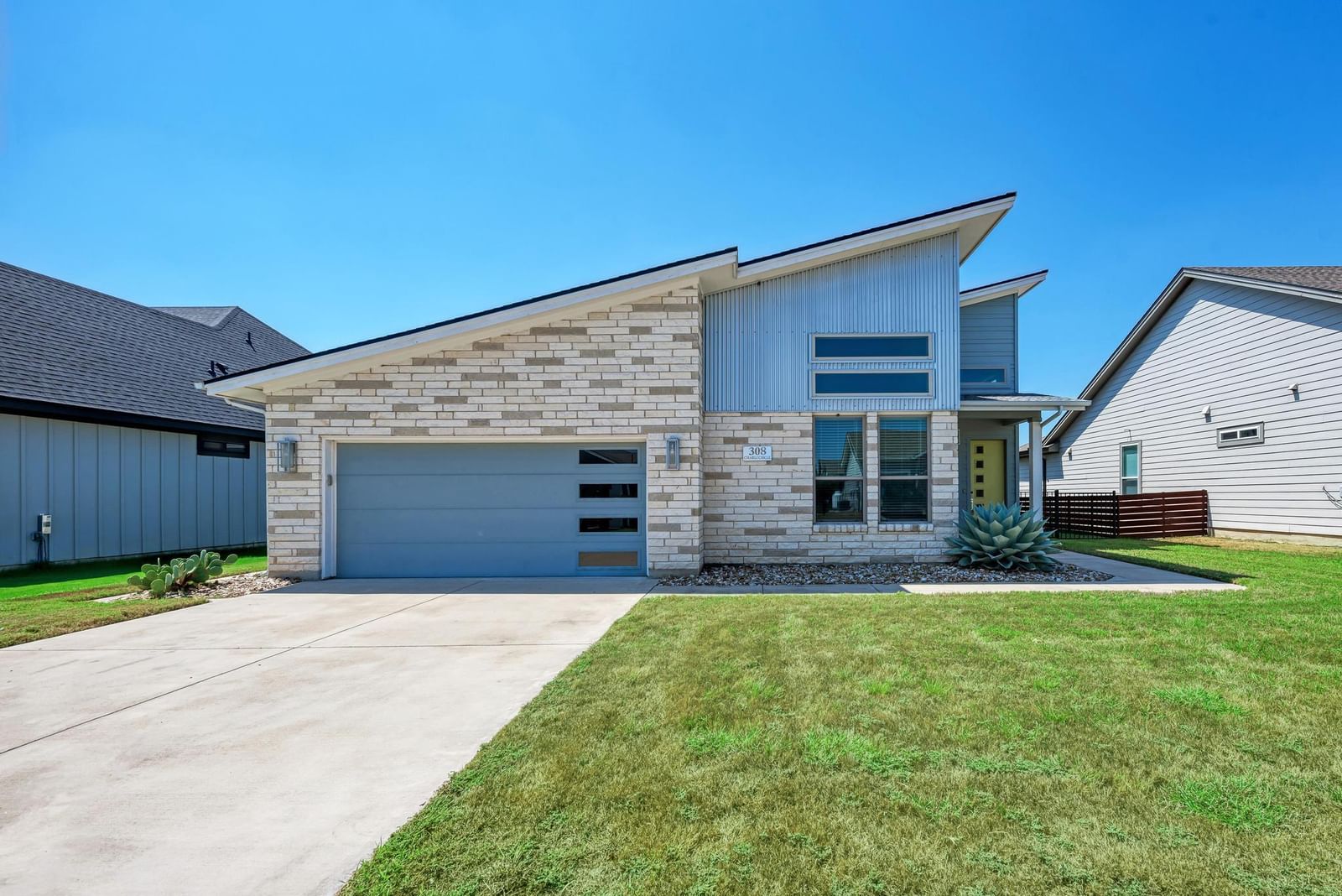 308 Charli CIR - Photo 1