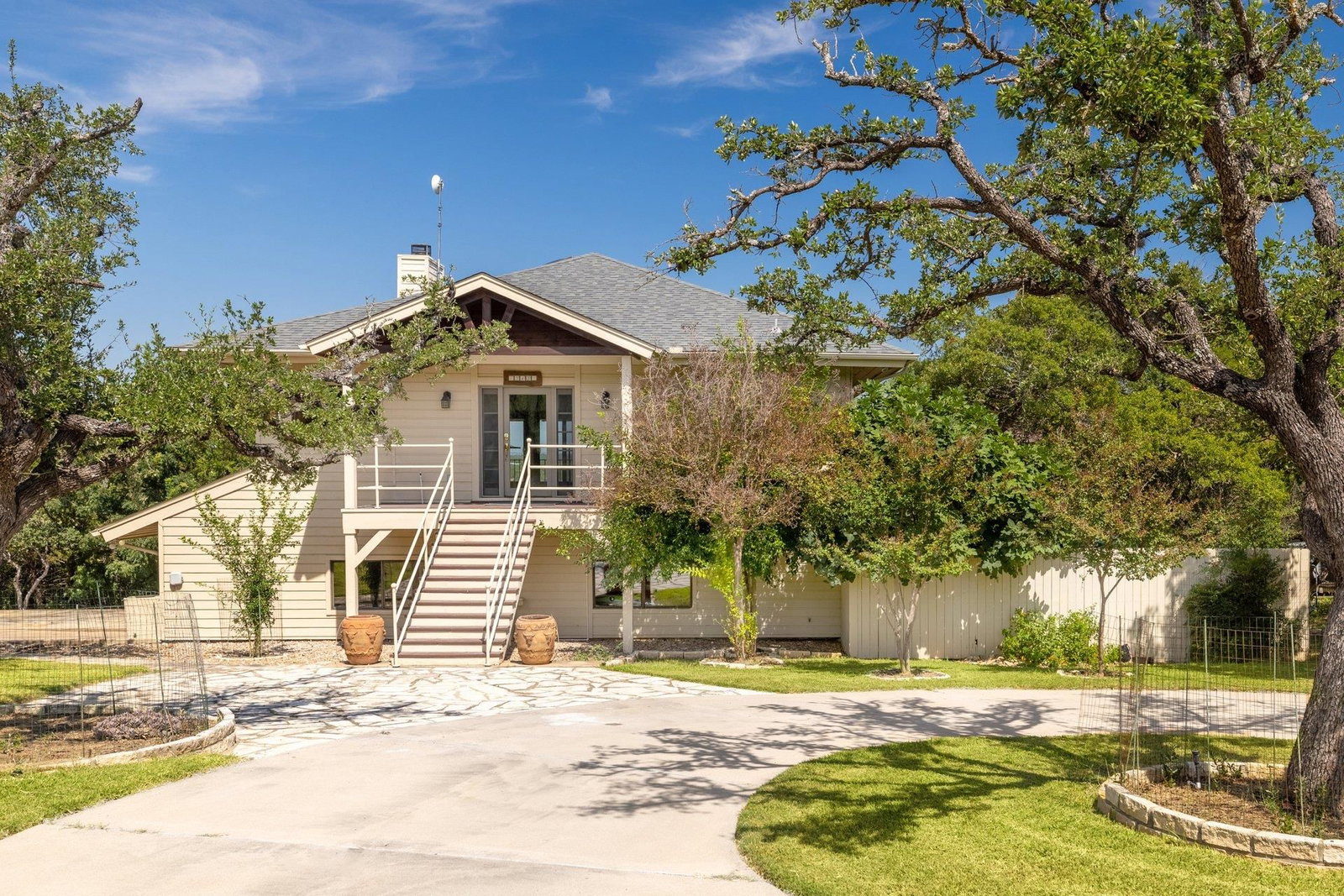 313 Kendall DR - Photo 1
