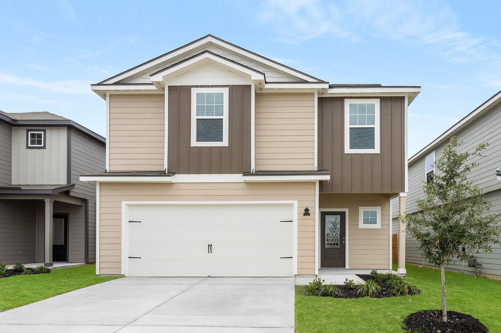 235 Surrey Oaks - Photo 1