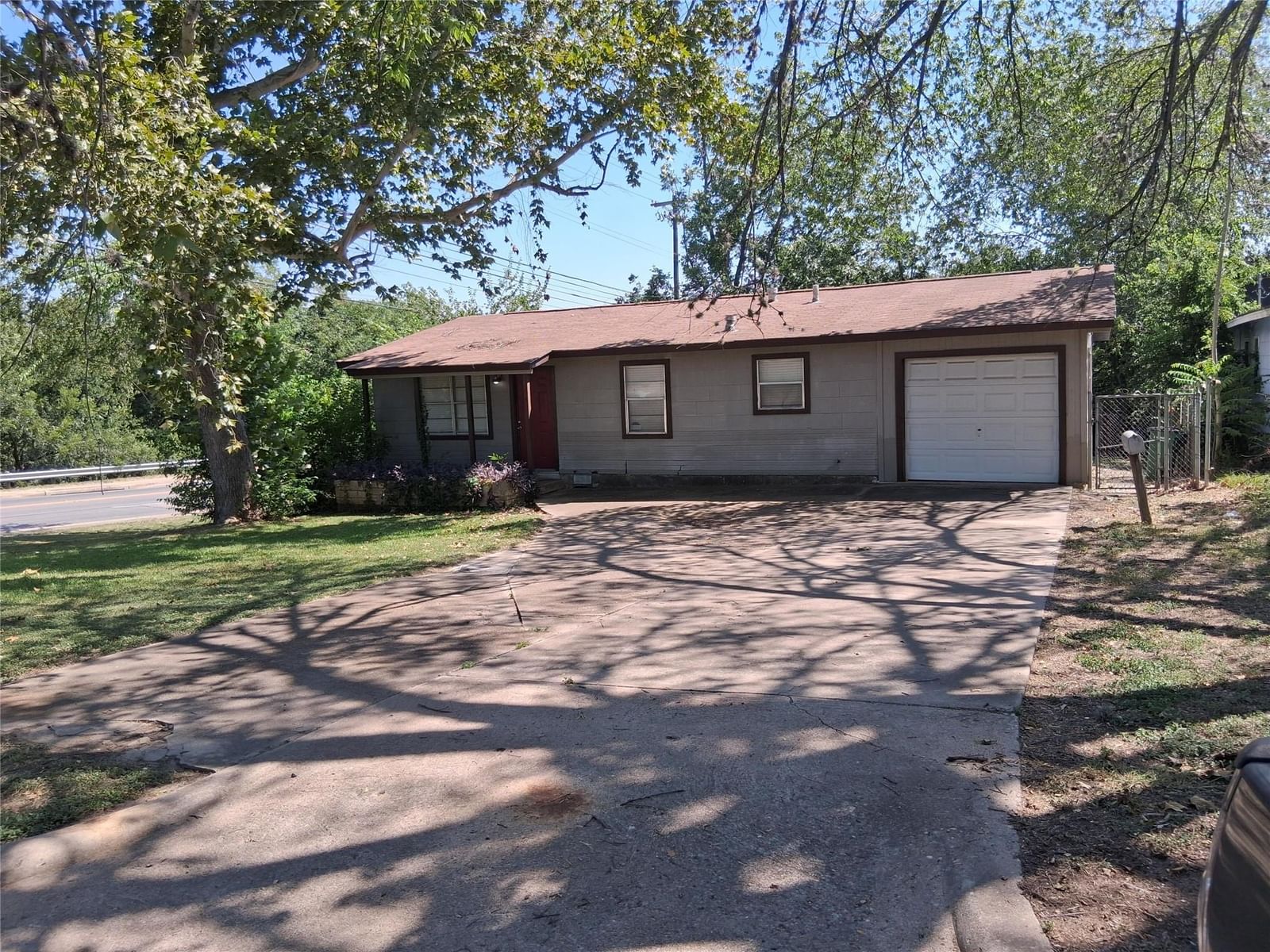 601 Orland BLVD - Photo 1