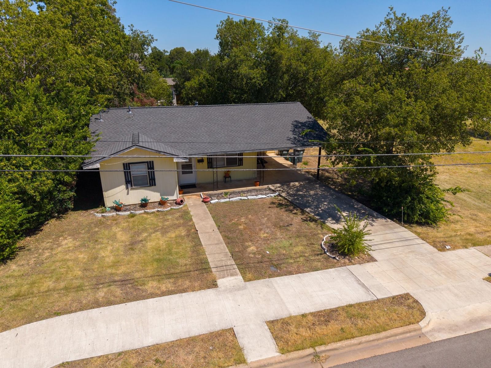 407 W 3rd ST - Photo 1