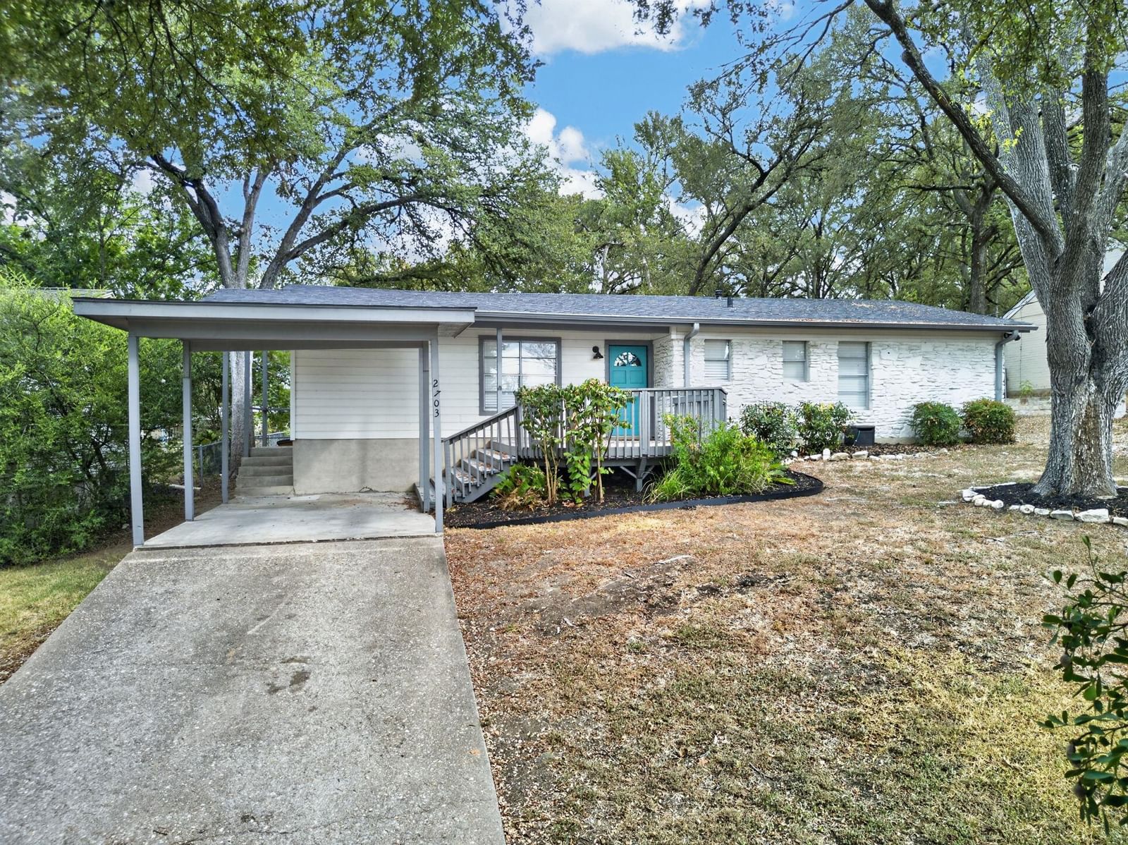 2703 Princeton DR - Photo 1