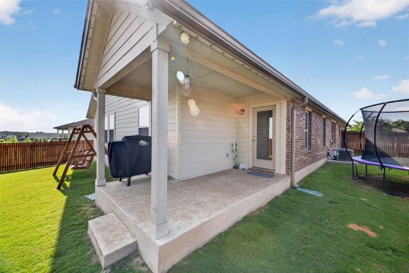 Property photo 32