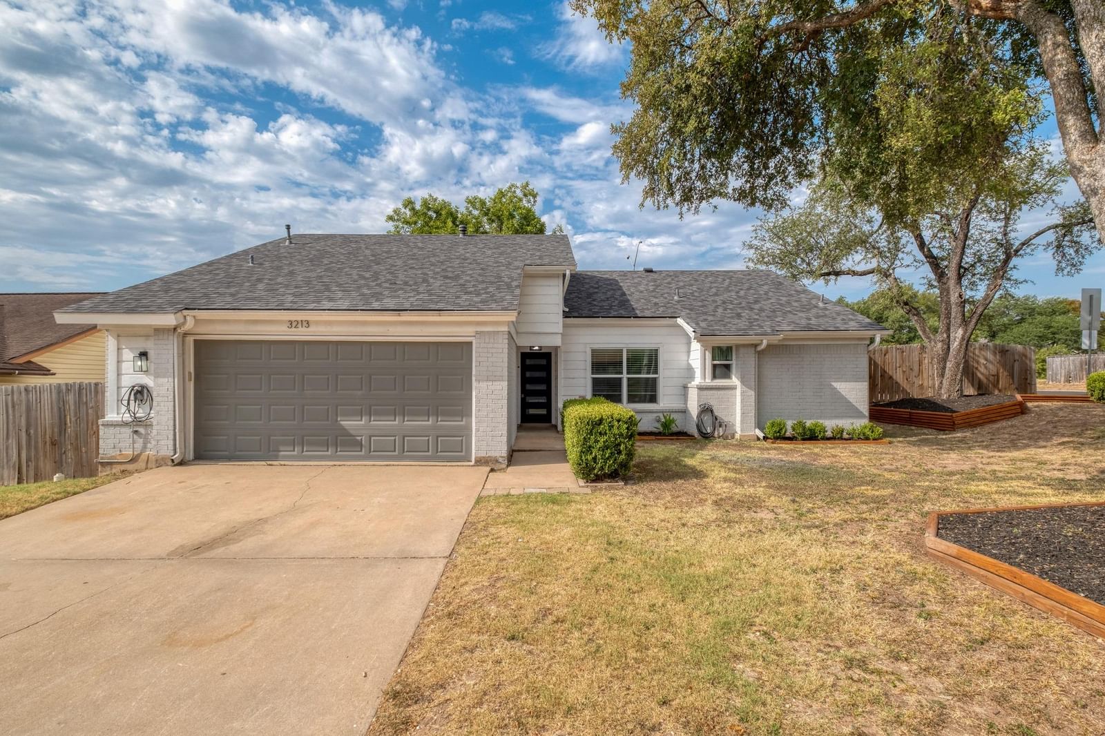 3213 Western DR - Photo 1