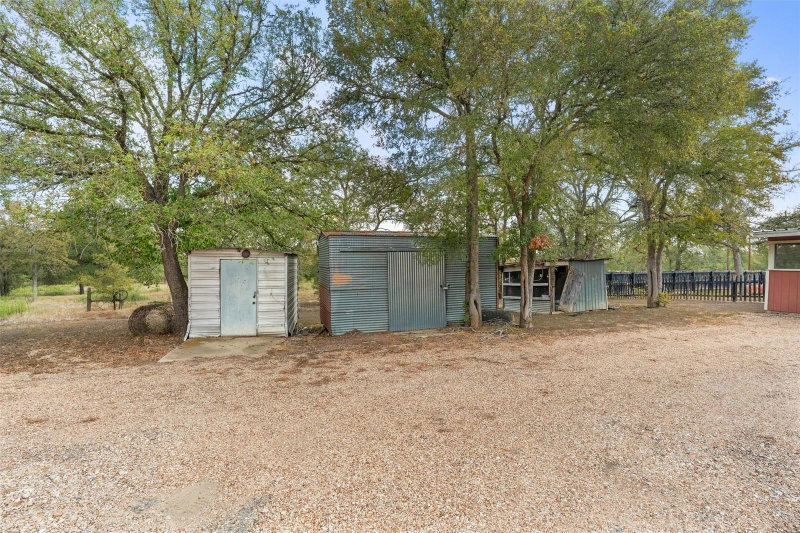 Property photo 33