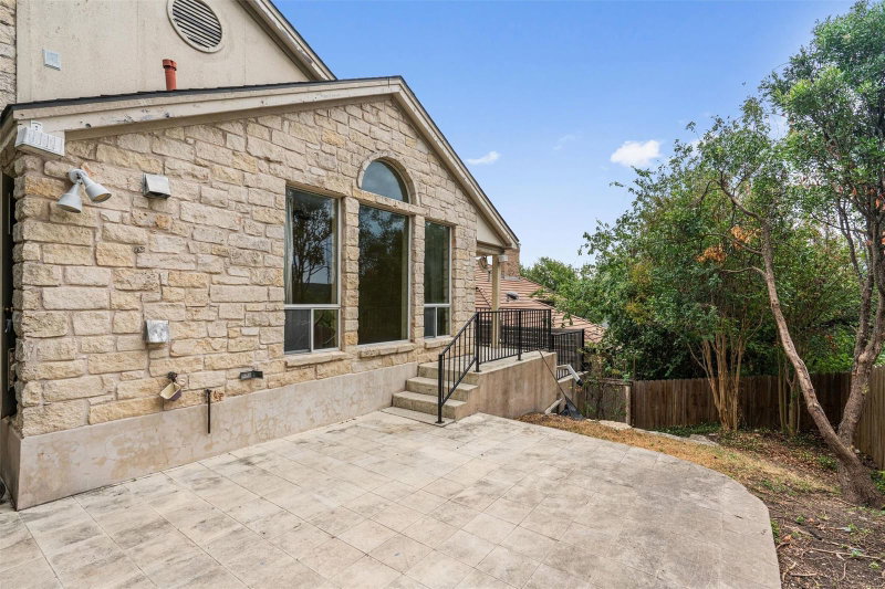 Property photo 34