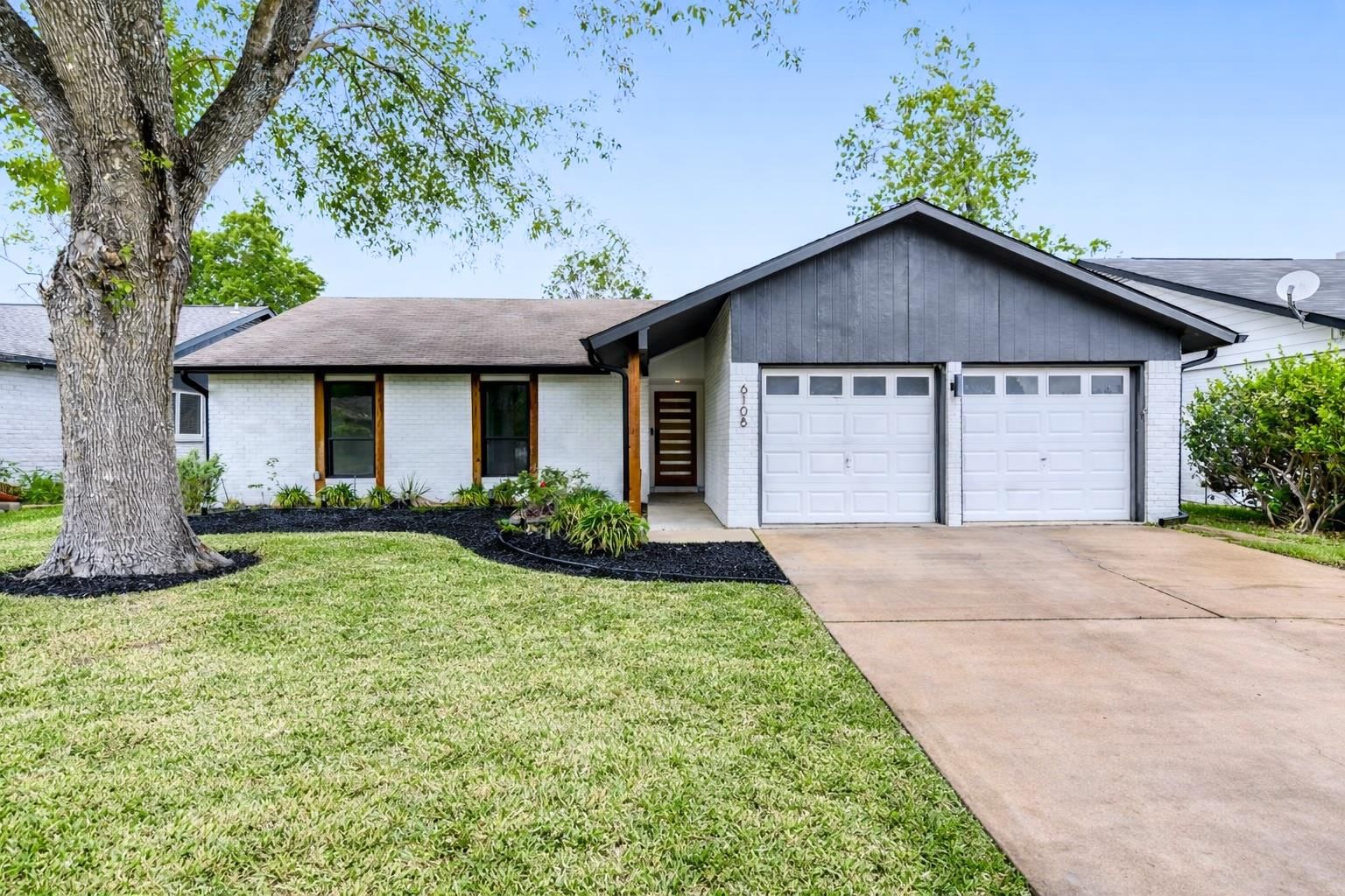 6108 Bridlington CIR - Photo 1