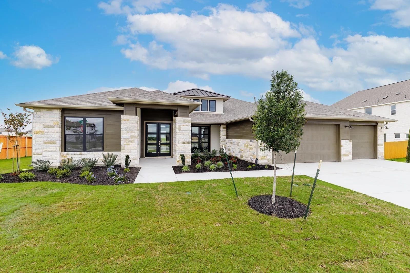 201 Clancy DR - Photo 1