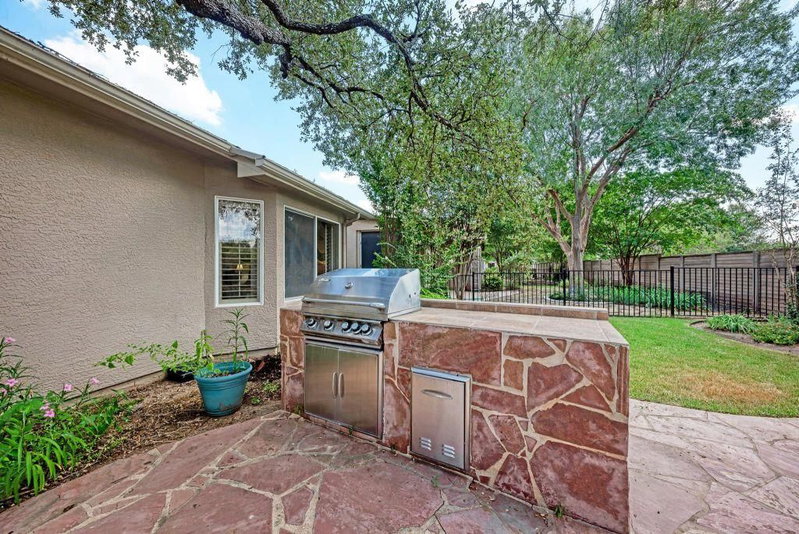 Property photo 33